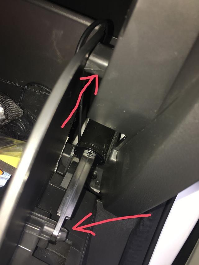 汽車手套箱專業(yè)阻尼